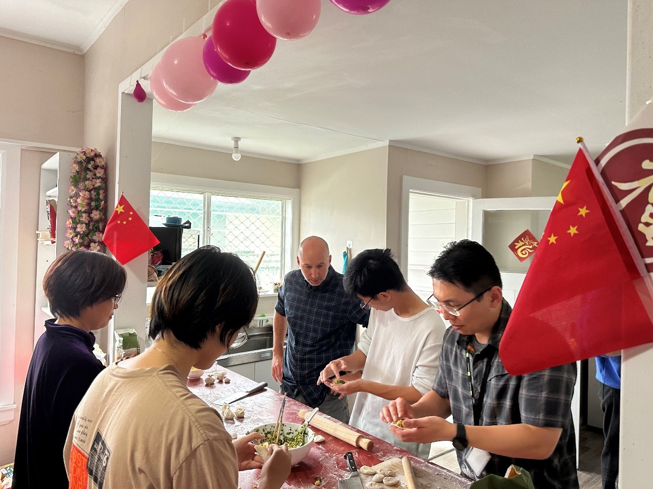 新西兰中国留学人员相聚庆新春(图4)